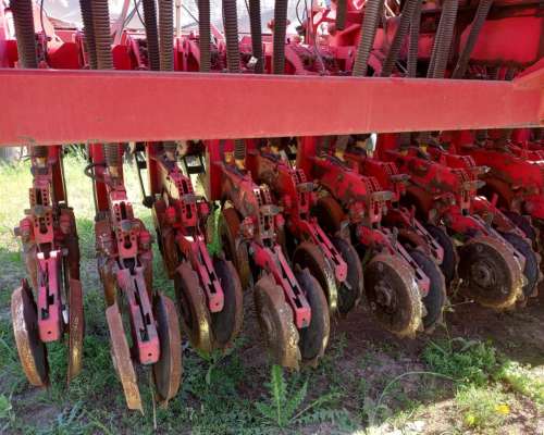 Sembradora Bertini 32.000 A:2012 de 36 a 21 Excelente