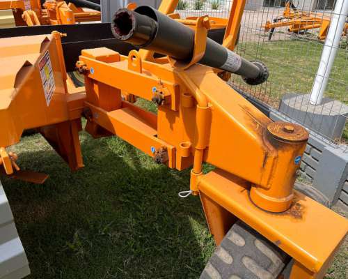 Desmalezadora e Hileradora Metalbert 3 Mts V2015