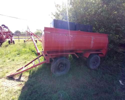 Acoplado Petrolero de 2000 C-baulera Trasera 2 Tanques Agua