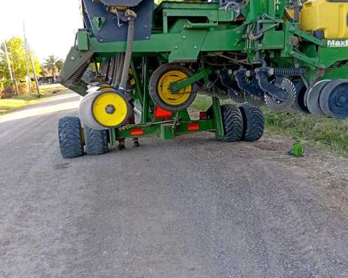 Vendo Sembradora John Deere 1740