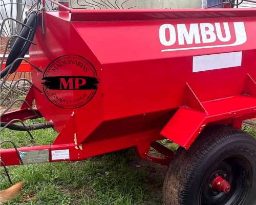 -cisterna Marca Ombu 1.500 Litros con Bomba