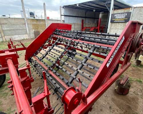 Arrancadora de Mani de 4 Surcos Timon Fijo Marca Marinozzi
