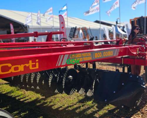 Labranza Vertical Cosmos Plegable de 74 Discos Corti.