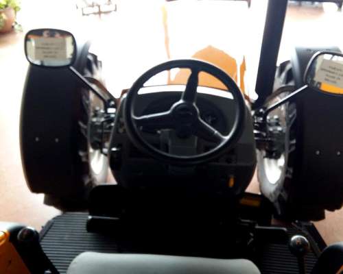 Tractor Valtra A990 con Techo y 3 Puntos, Entrega Inmediata
