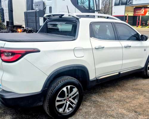 Fiat Toro Volcano 2.0 4X4 AT (2017)