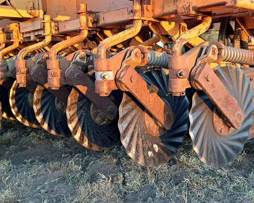 Sembradora Agrometal MX 33 a 21 Alfalfero y Fertilización