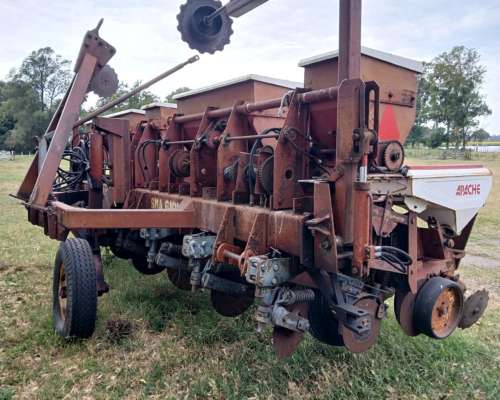 Sembradora Apache SMA 6100