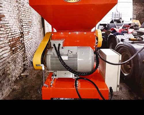 Quebradora de Granos Loyto 600 Nueva sin USO
