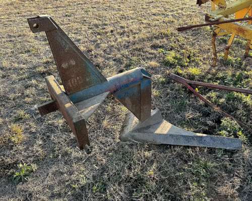 Arrancadora de Hortalizas Tres Puntos