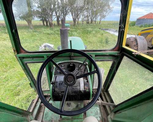 Tractor John Deere 2420