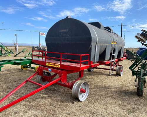Acoplado con Tanque Plástico - 8.000lts - de Arequito