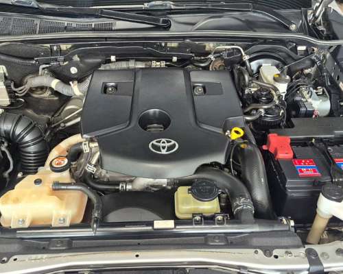 Toyota Hilux SRX 2,8 4X4 (2017)