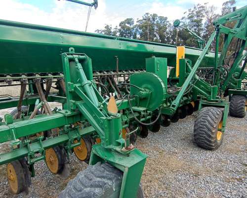 Sembradora Pierobon MD 21-48 Monodisco