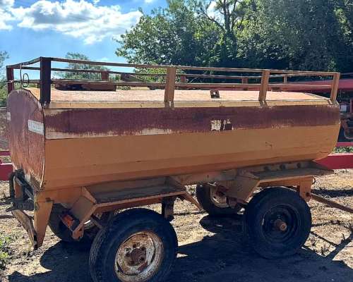 Acoplado Cisterna Mauro 3000 Lts