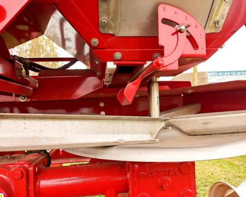 Fertilizadora al Voleo de 4000 Kg - Ancho 36 M - Syra