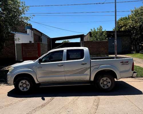 Toyota Hilux 3.0 4X4 SR