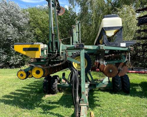Sembradora Tedeschi de 10 Lineas a 70cm