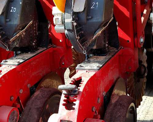 Sembradora Tanzi Mod Special 5, de 46 Líneas a 35 cm