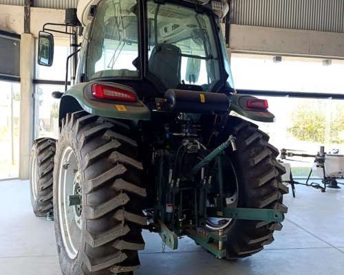 Tractor de 120 HP 4X4 Brumby Bidcom Agro
