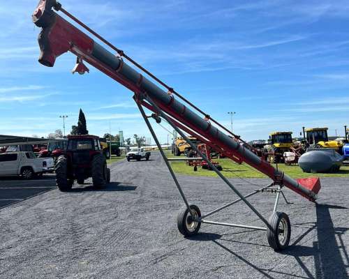 Chimango Famer de 9 X 200 con Motor a Explosión