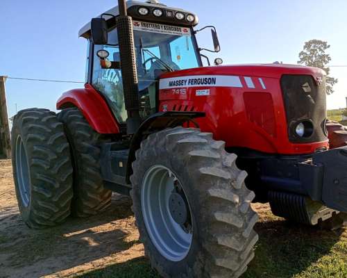 Massey Fergusson 7415 (215 HP)
