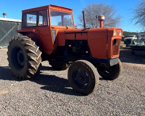 Tractor Fiat 700 e