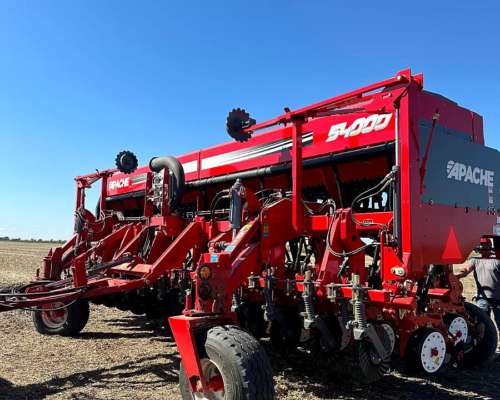 Sembradora Apache 54000 MAX de Grano Fino