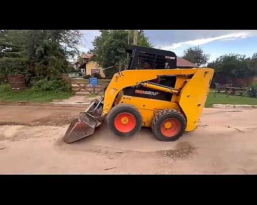 Mini Cargadora Iron año 2015 + Carreton