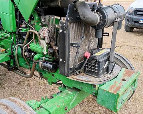 Tractor JD5075 - año 2014