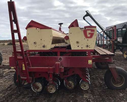 Sembradora Giorgi D10 2004