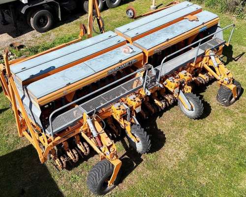 Sembradora Agrometal TX Mega de 19 a 35