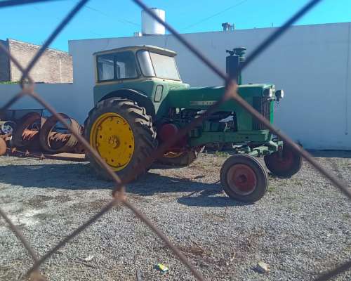 Vendo Tractor JD 730