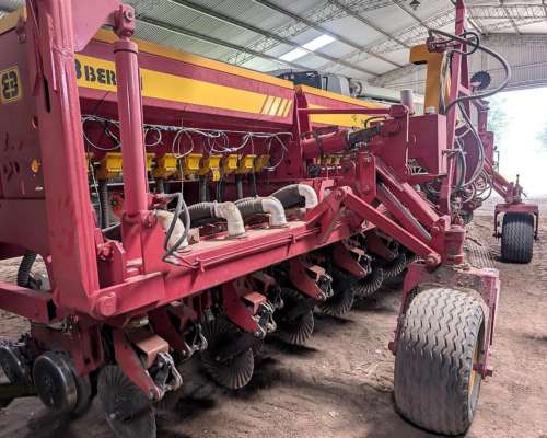Sembradora Bertini 32000 8,4m