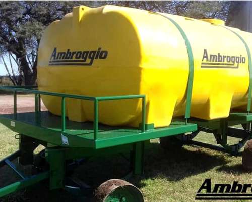 Acoplado Tanque de Polietileno 6500 Litros Ambroggio