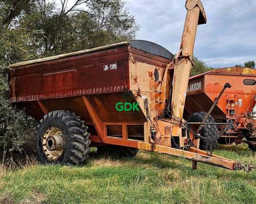 Tolva 14 TN JN-1300 C/balanza Guajardo. BMB