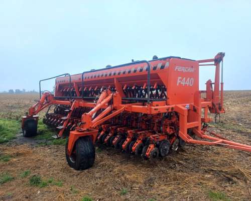Fercam F440 de 37 Líneas a 19 CM. con Alfalfero y Monitor