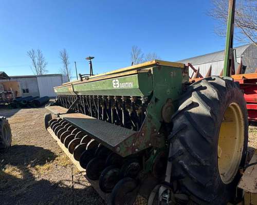 Sembradora Bertini 10000 Usada 25 a 17,5 CM.