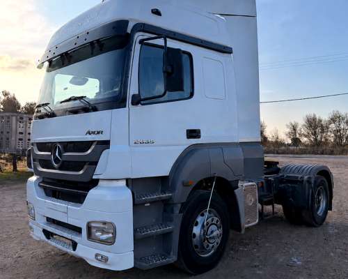 Mercedes Benz 2035 año 2015 Tractor con 1.200.000 KM.