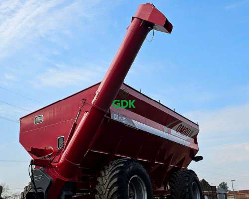 Tolva Autodescargable CRV 35 C/goma y Balanza Ombu.