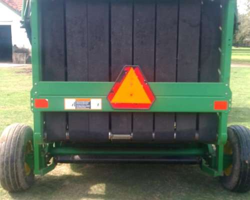 Rotoenfardadora Jhon Deere Modelo 566