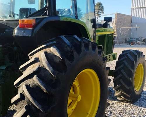 Tractor John Deere 6605