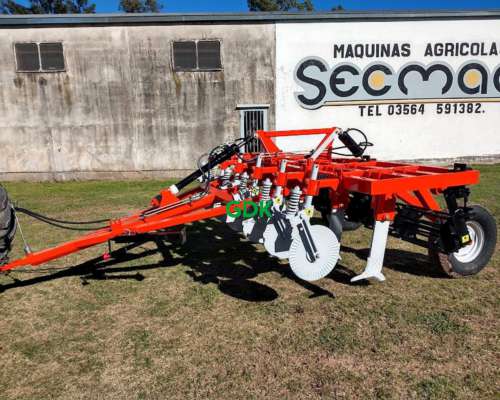 Descompactador de Suelo M3600. Secman