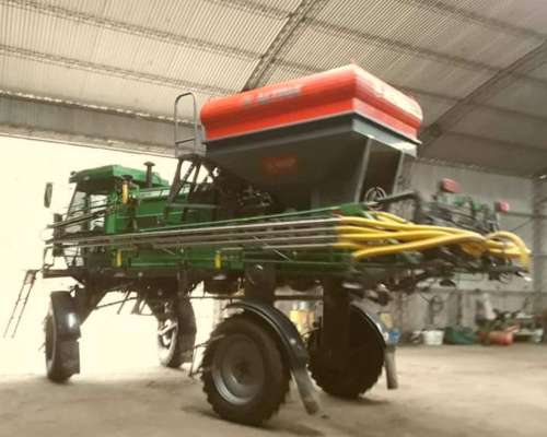 Fertilizadora Altina Montada Sobre Metalfor FM 2500