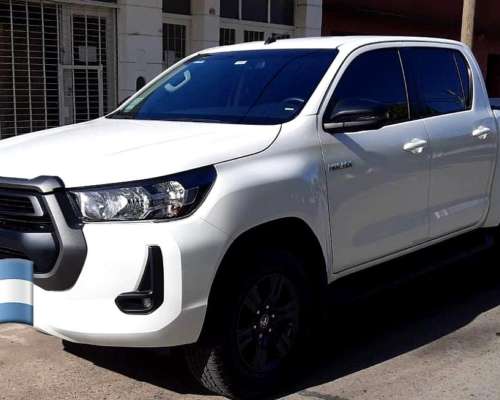 Camioneta Toyota Hilux SR 4X4 2021