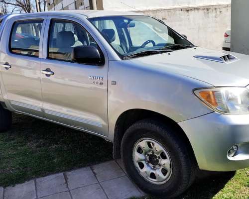 Toyota Hilux SR 3.0 4X2 Modelo 2005 - Impecable‼️