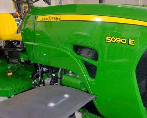 John Deere 5090e. Nuevo. Caja Sincro. LEV 3 Ptos.