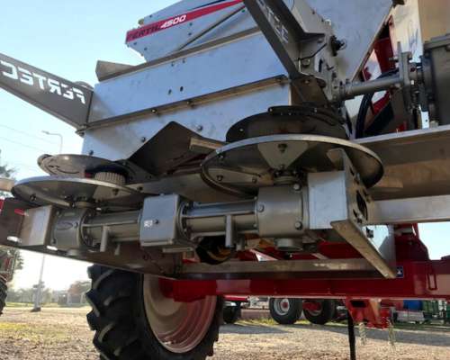 Fertilizadora Disponible Fertec 4.500 Litros