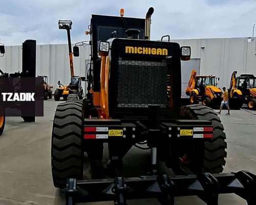 🚜 Motoniveladora Michigan Modelo Hd170m en Tzadik: Potencia