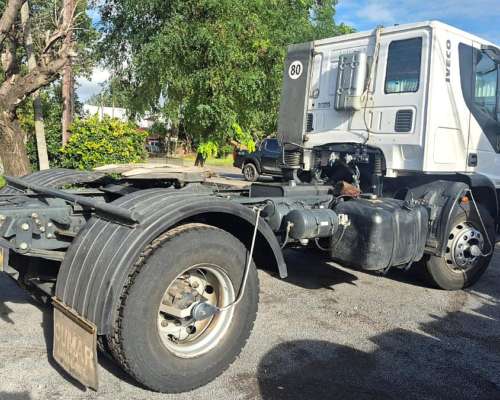 Camion Iveco Tector 170e 25t 2011 EQ. Hid.