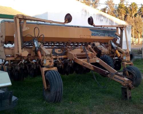 Sembradora Agrometal MX 23 a 21 Tolva Única Reparada